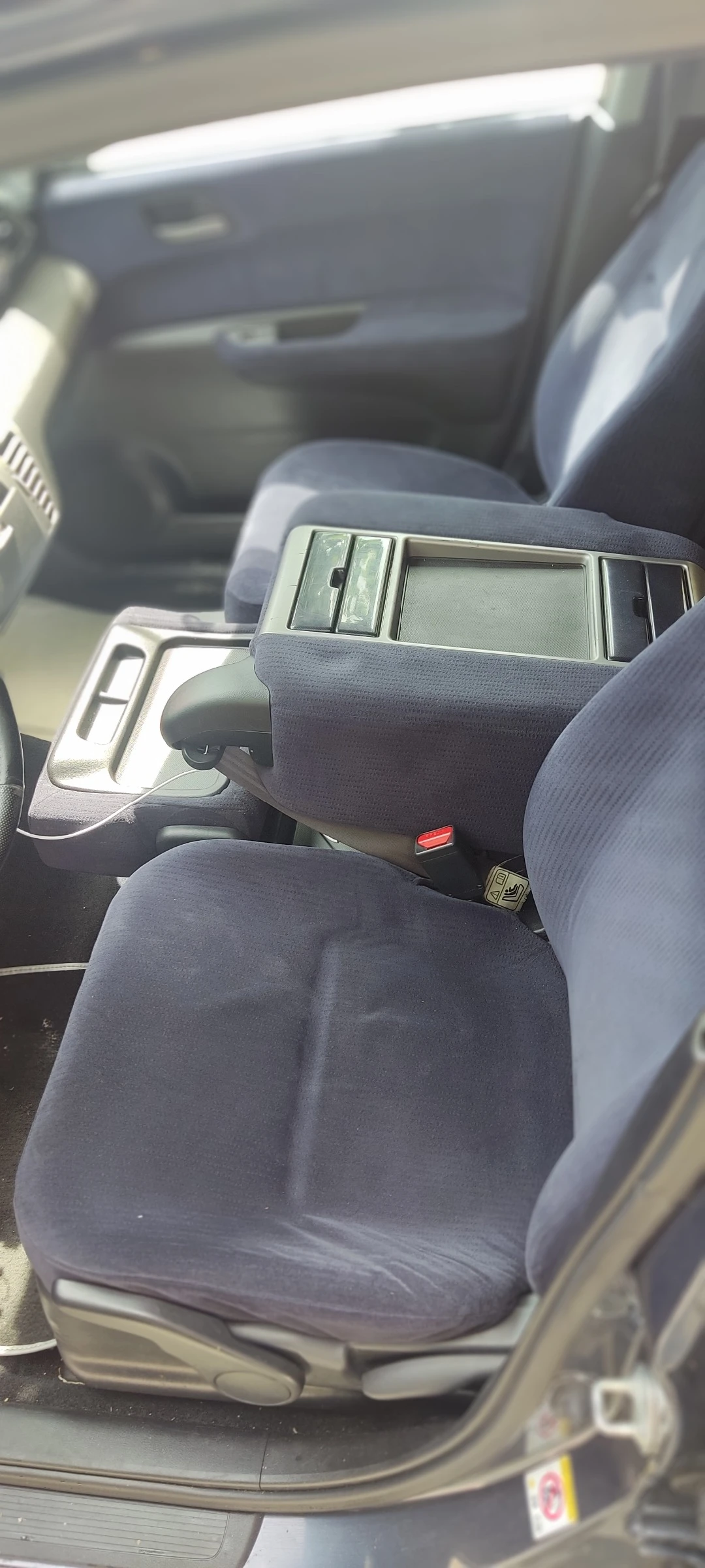 Honda Fr-v, снимка 6 - Автомобили и джипове - 54981558