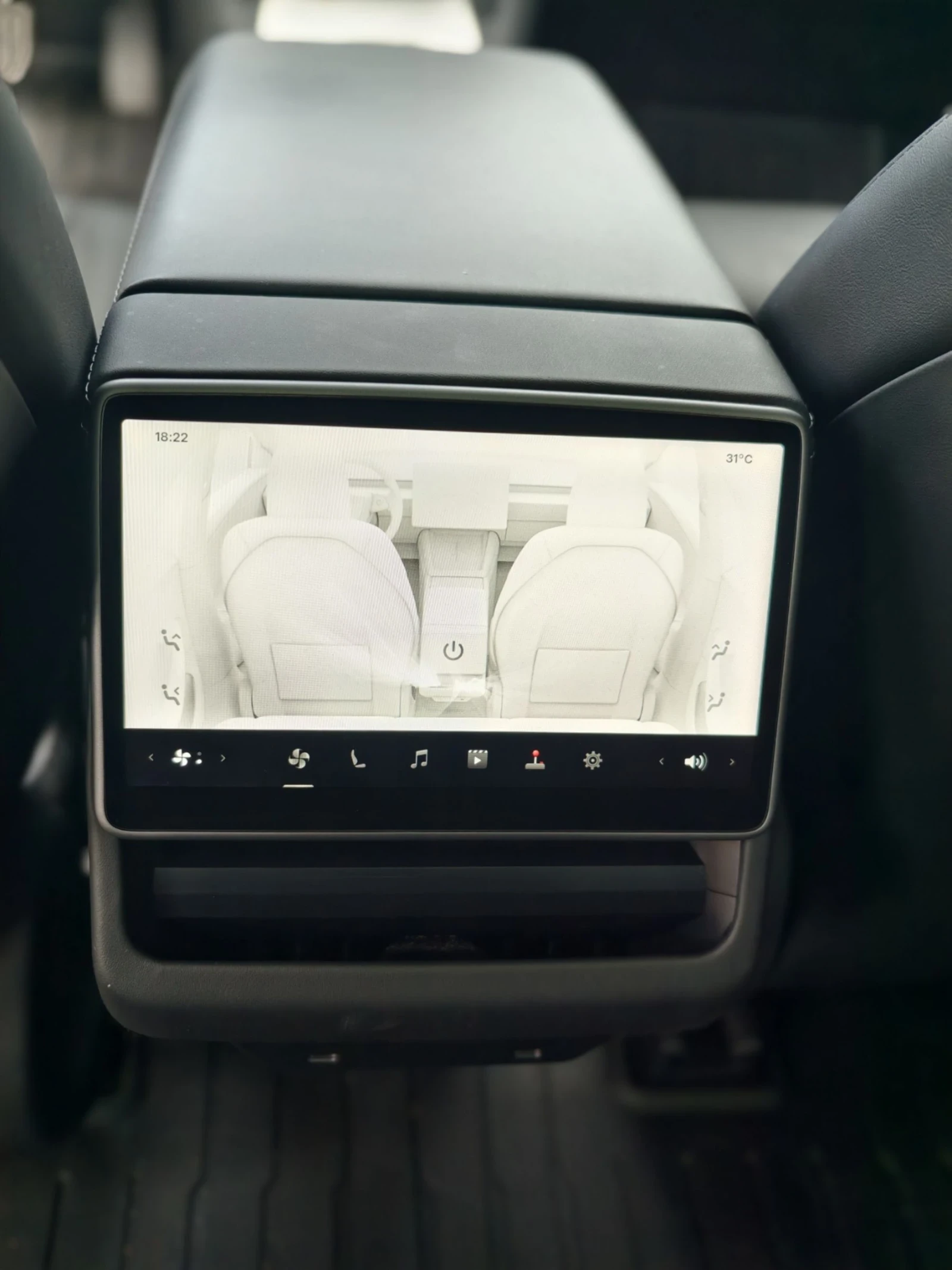 Tesla Model 3 Dual Motor, снимка 10 - Автомобили и джипове - 55315722