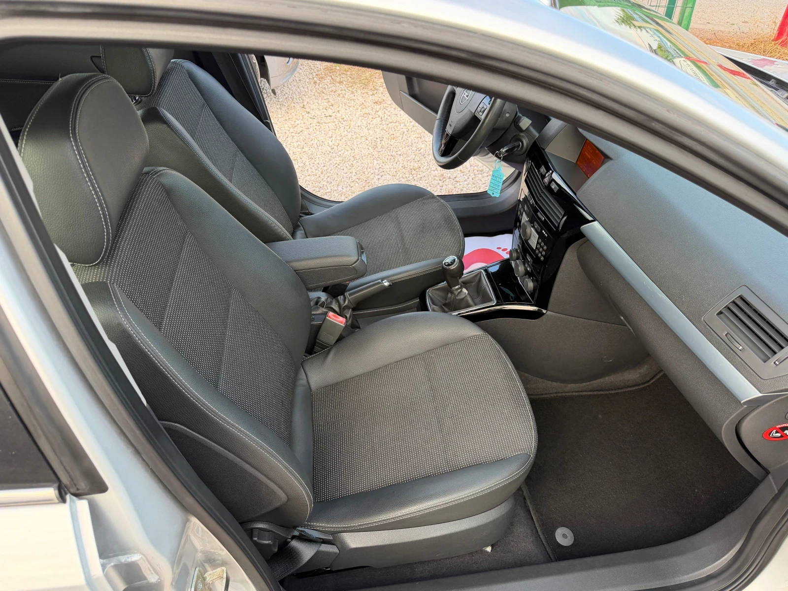 Opel Astra 1.6 ФЕЙС, снимка 11 - Автомобили и джипове - 55439672