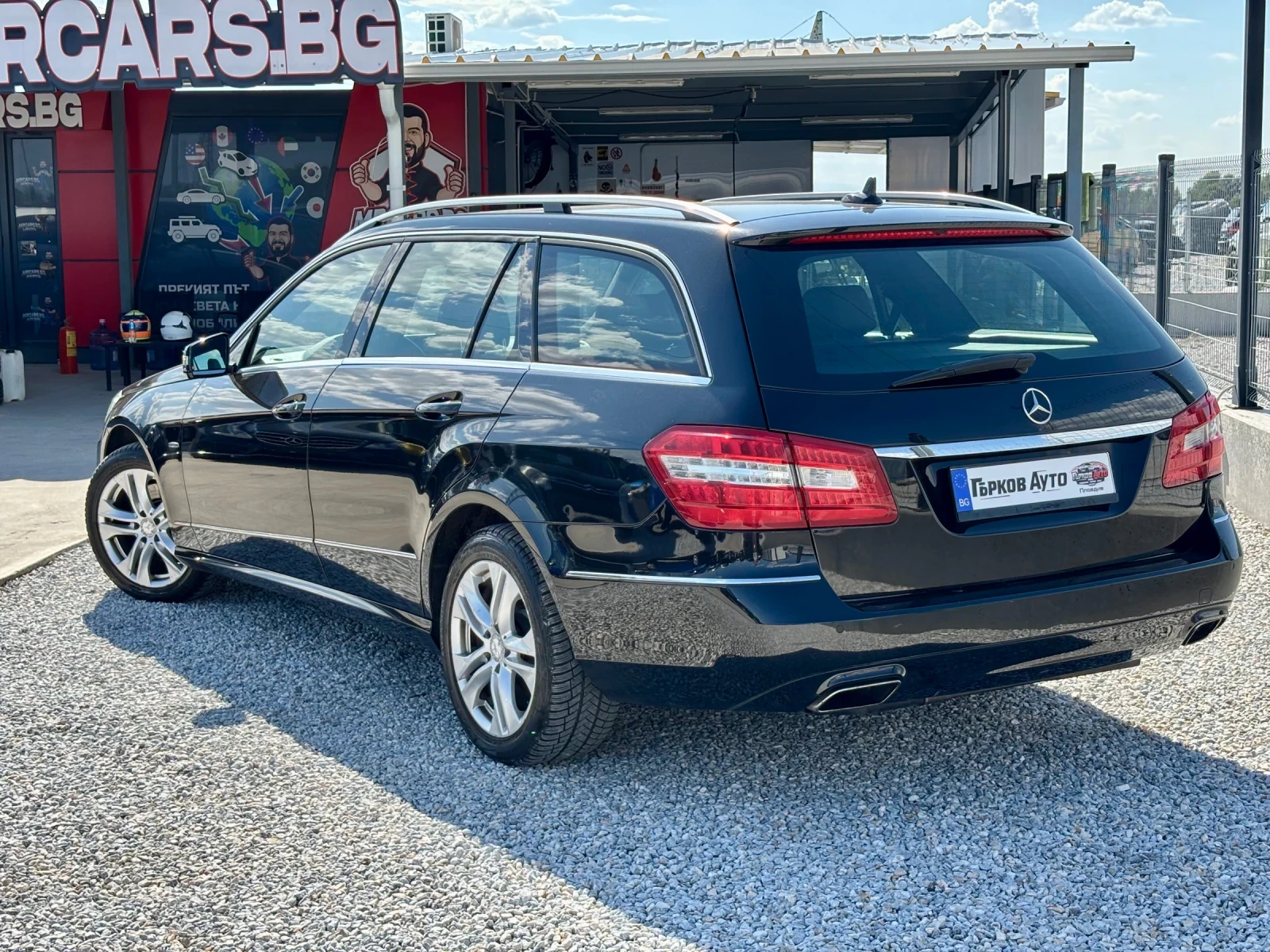 Mercedes-Benz E 250 / KOJA / NAVI / ТОП СЪСТОЯНИЕ , снимка 4 - Автомобили и джипове - 55448062