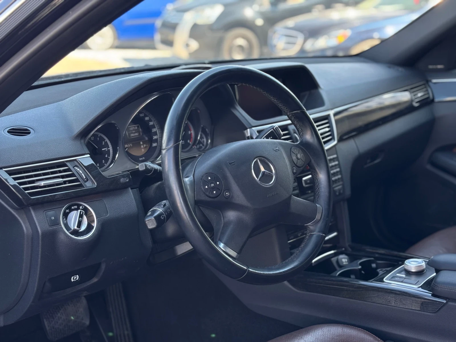 Mercedes-Benz E 250 / KOJA / NAVI / ТОП СЪСТОЯНИЕ , снимка 7 - Автомобили и джипове - 55448062