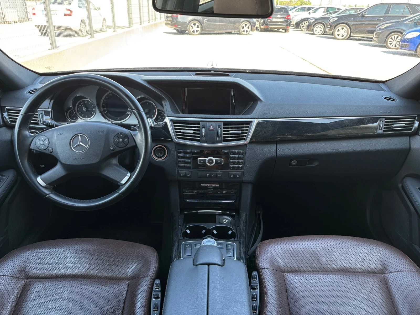 Mercedes-Benz E 250 / KOJA / NAVI / ТОП СЪСТОЯНИЕ , снимка 9 - Автомобили и джипове - 55448062