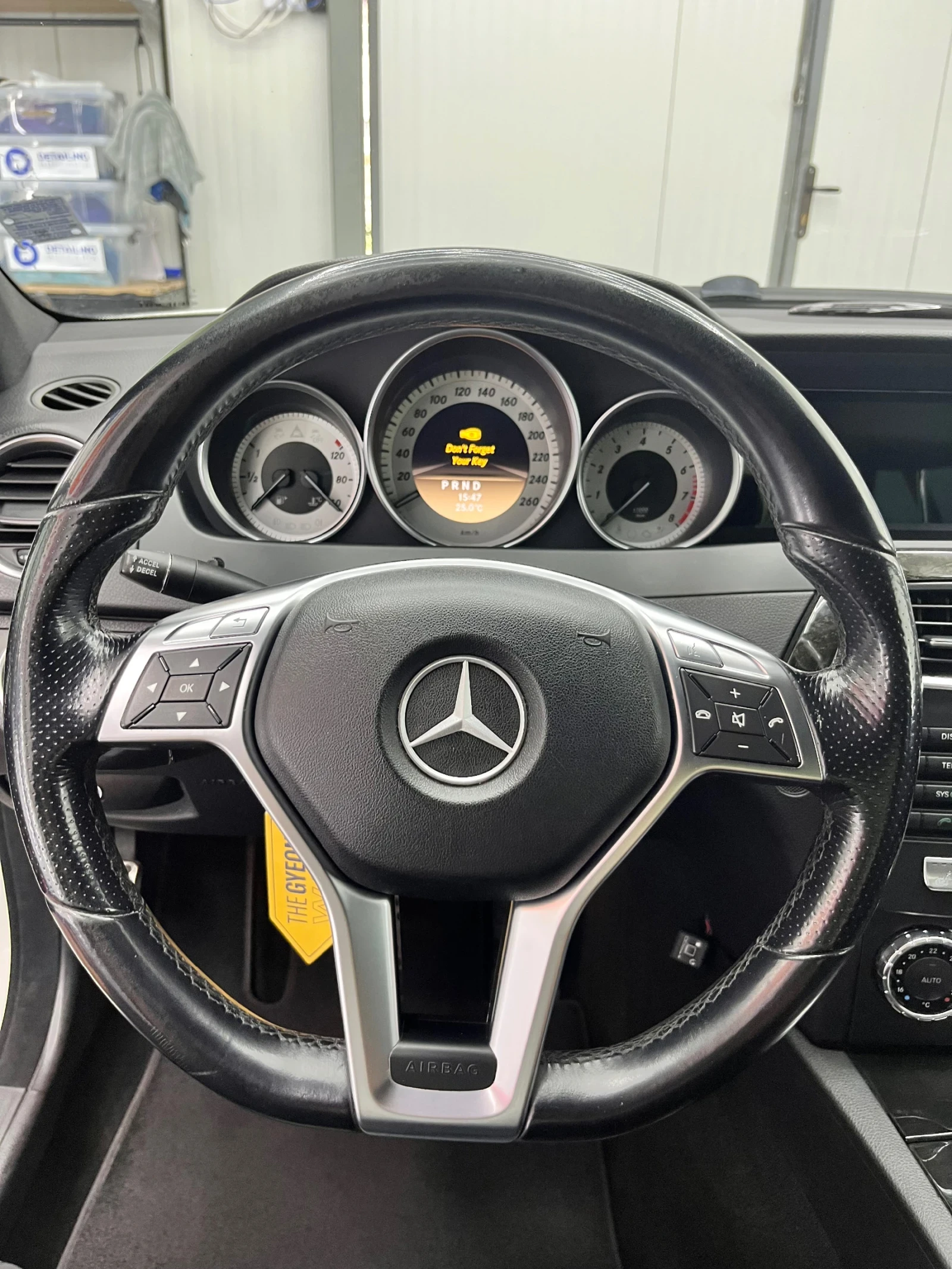 Mercedes-Benz C 300 4MATIC AMG | Бензин + LPG | Har, снимка 7 - Автомобили и джипове - 55656887
