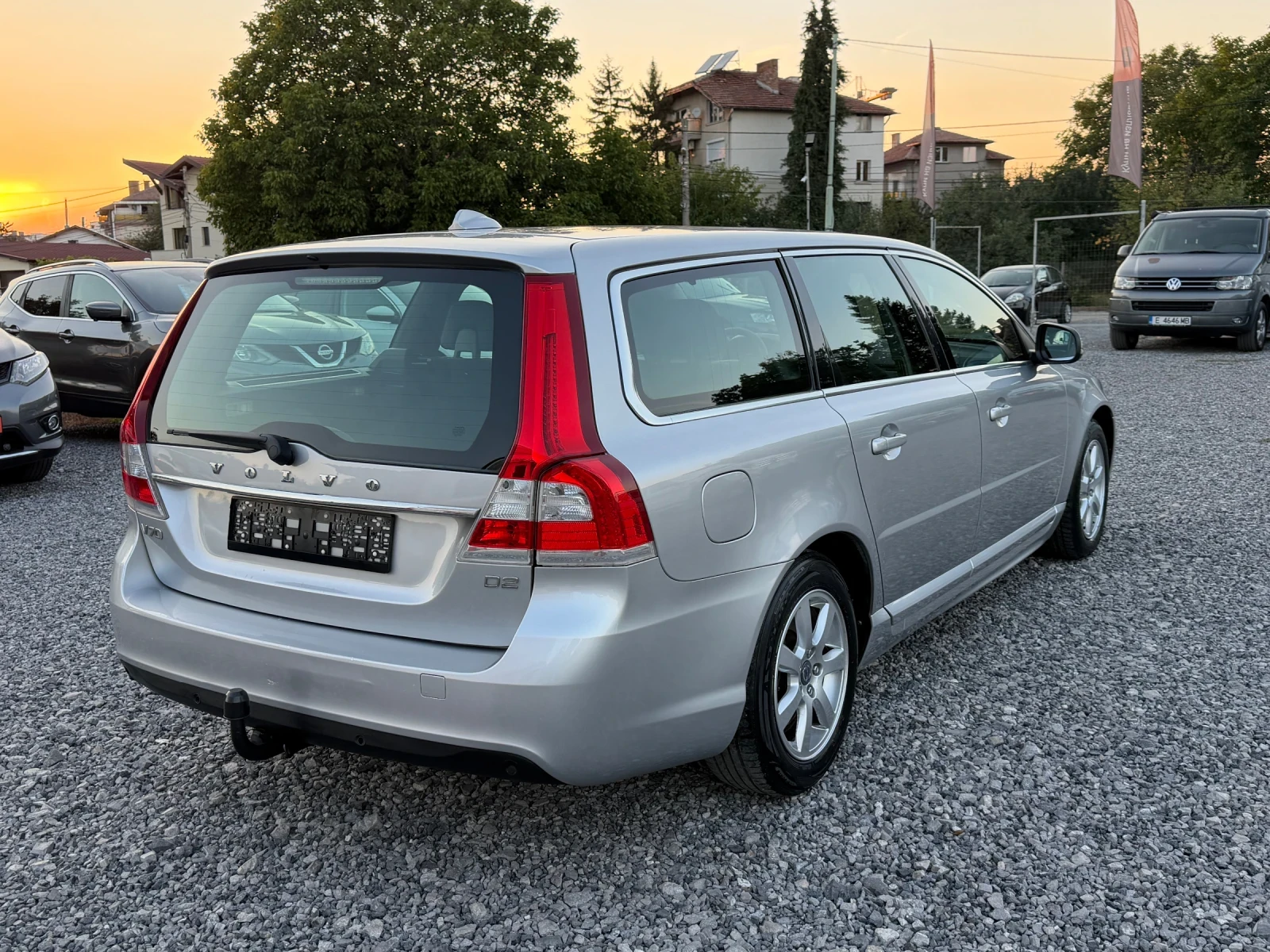 Volvo V70 III, 1.6 D2 (115 Hp) Automatic, Facelift, снимка 7 - Автомобили и джипове - 56015982