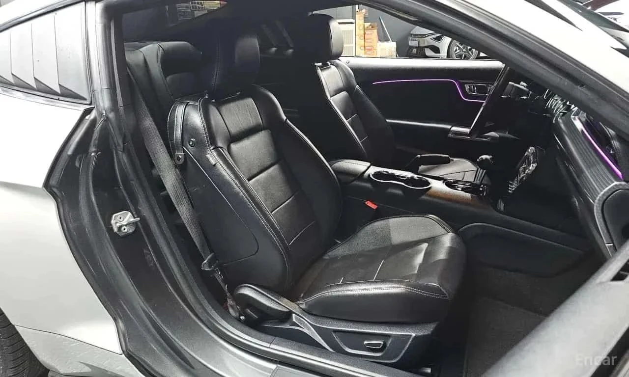 Ford Mustang, снимка 5 - Автомобили и джипове - 56689906