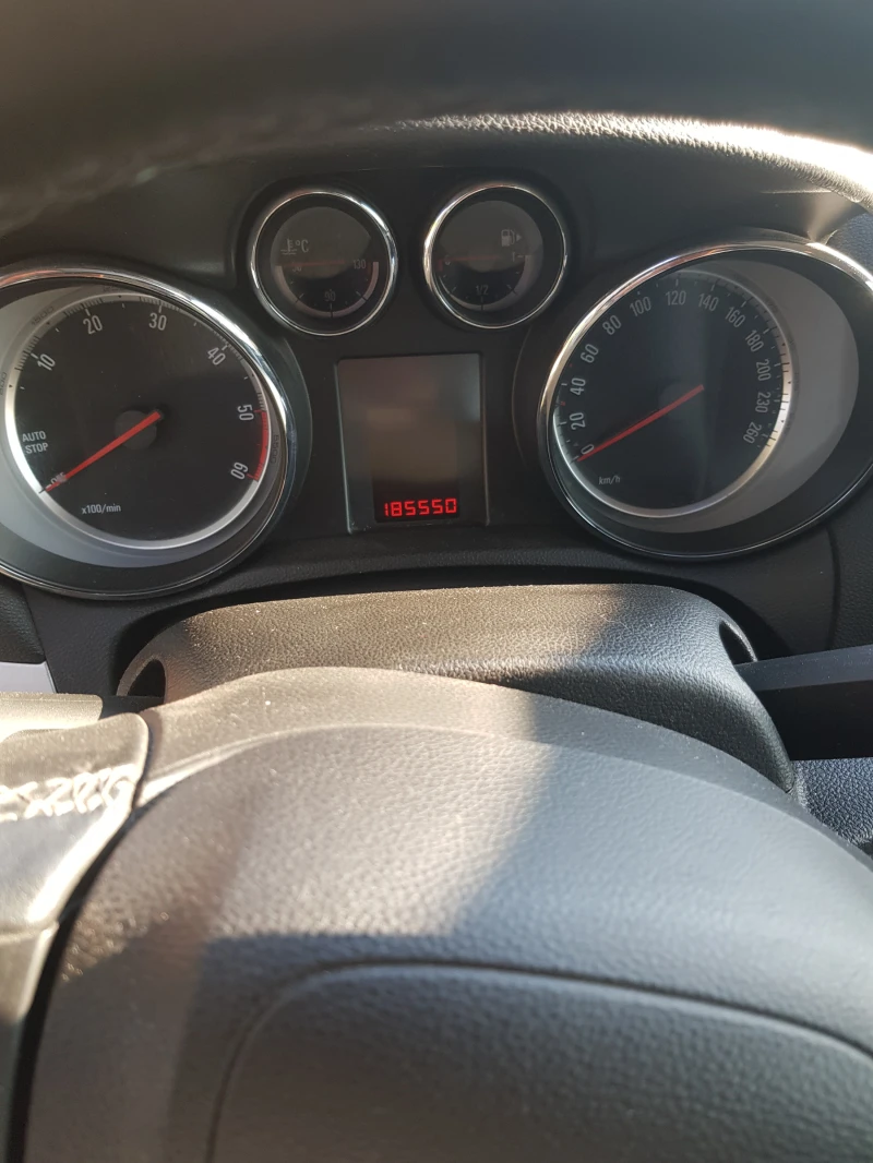 Opel Mokka, снимка 5 - Автомобили и джипове - 52260871