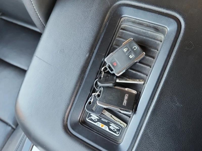 Gmc Sierra * SLT CREW CAB STD BED * CARFAX * БЕЗ ПЪРВОНАЧАЛНА, снимка 8 - Автомобили и джипове - 52991569