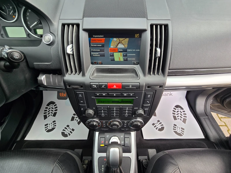 Land Rover Freelander Автоматик !! 4x4 !! Навигация !! Топ !!, снимка 14 - Автомобили и джипове - 53459828