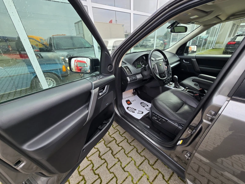 Land Rover Freelander Автоматик !! 4x4 !! Навигация !! Топ !!, снимка 9 - Автомобили и джипове - 53459828