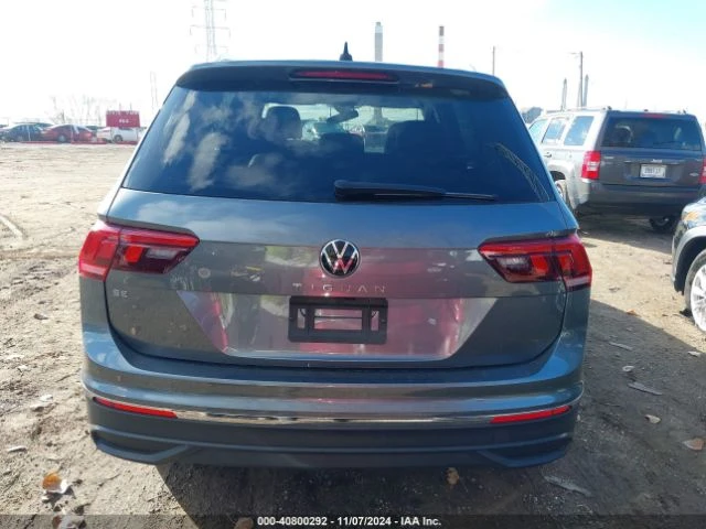 VW Tiguan 2.0T SE, снимка 16 - Автомобили и джипове - 48599613