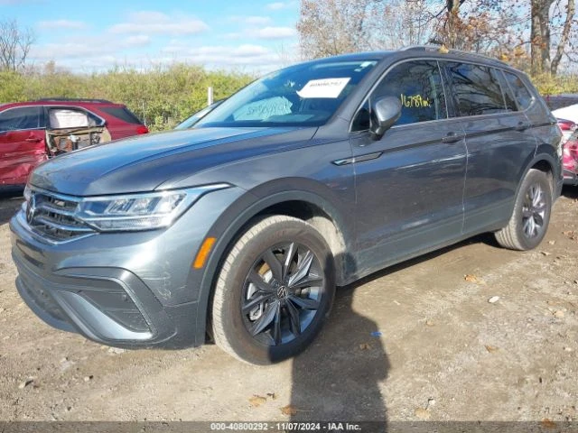 VW Tiguan 2.0T SE, снимка 17 - Автомобили и джипове - 48599613