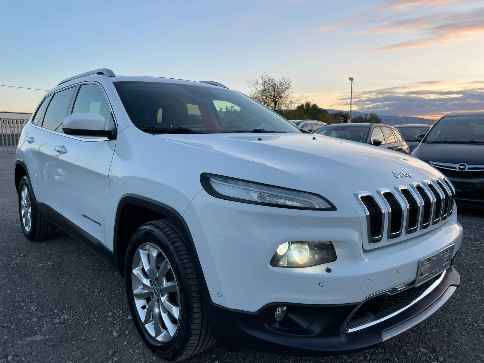 Jeep Cherokee 2.0mJet Без Аналог  - изображение 2