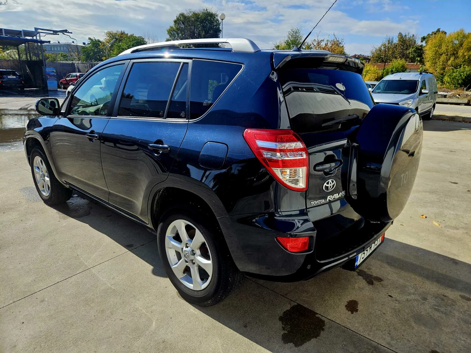 Toyota Rav4 2.2 D-4D Executive 150 кс - изображение 9