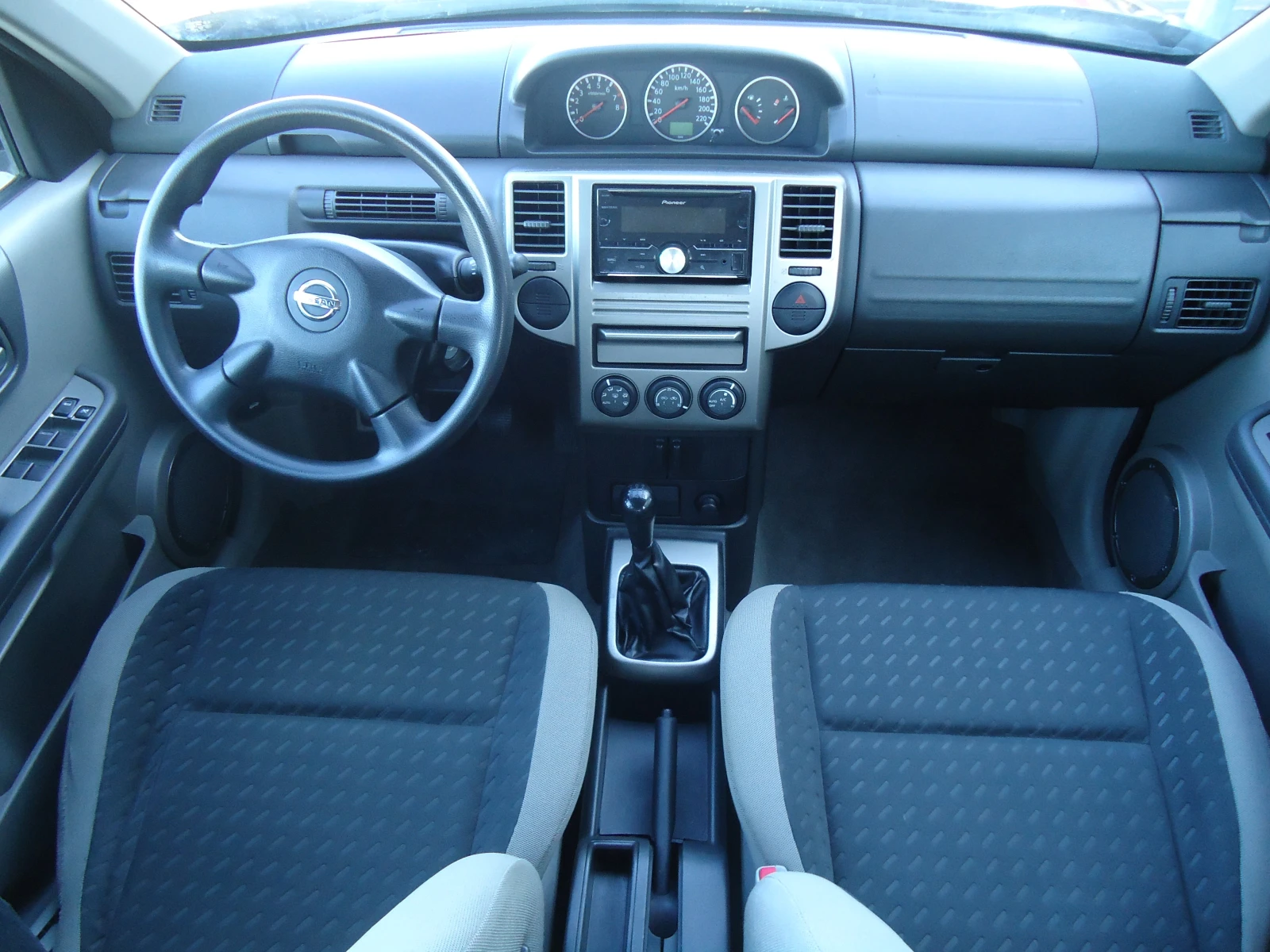 Nissan X-trail 2.0 140kc - изображение 6