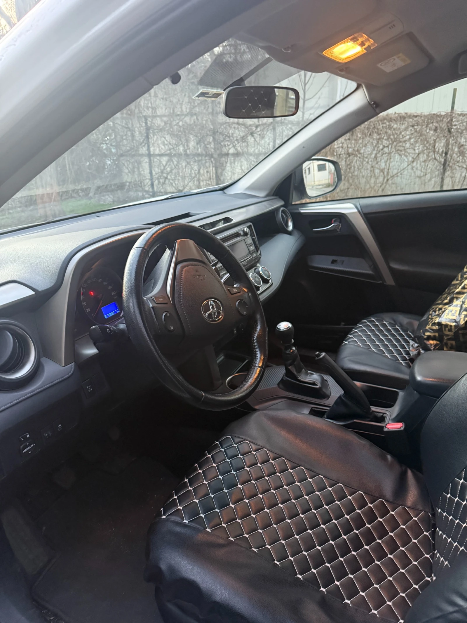 Toyota Rav4, снимка 7 - Автомобили и джипове - 54704194