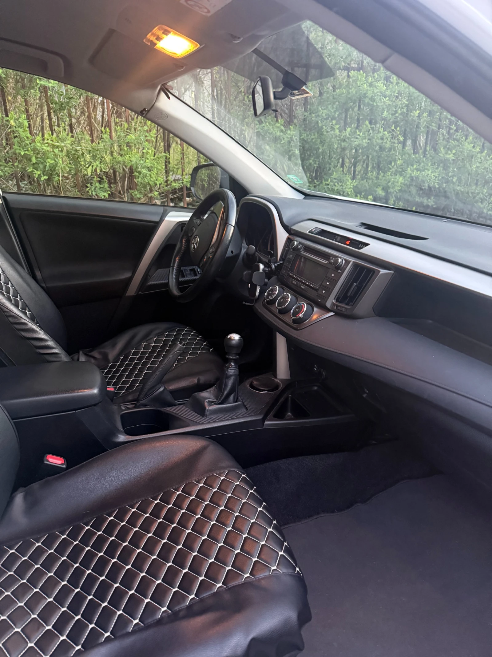 Toyota Rav4, снимка 4 - Автомобили и джипове - 54704194