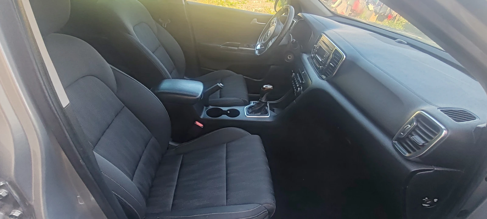 Kia Sportage, снимка 10 - Автомобили и джипове - 55557658