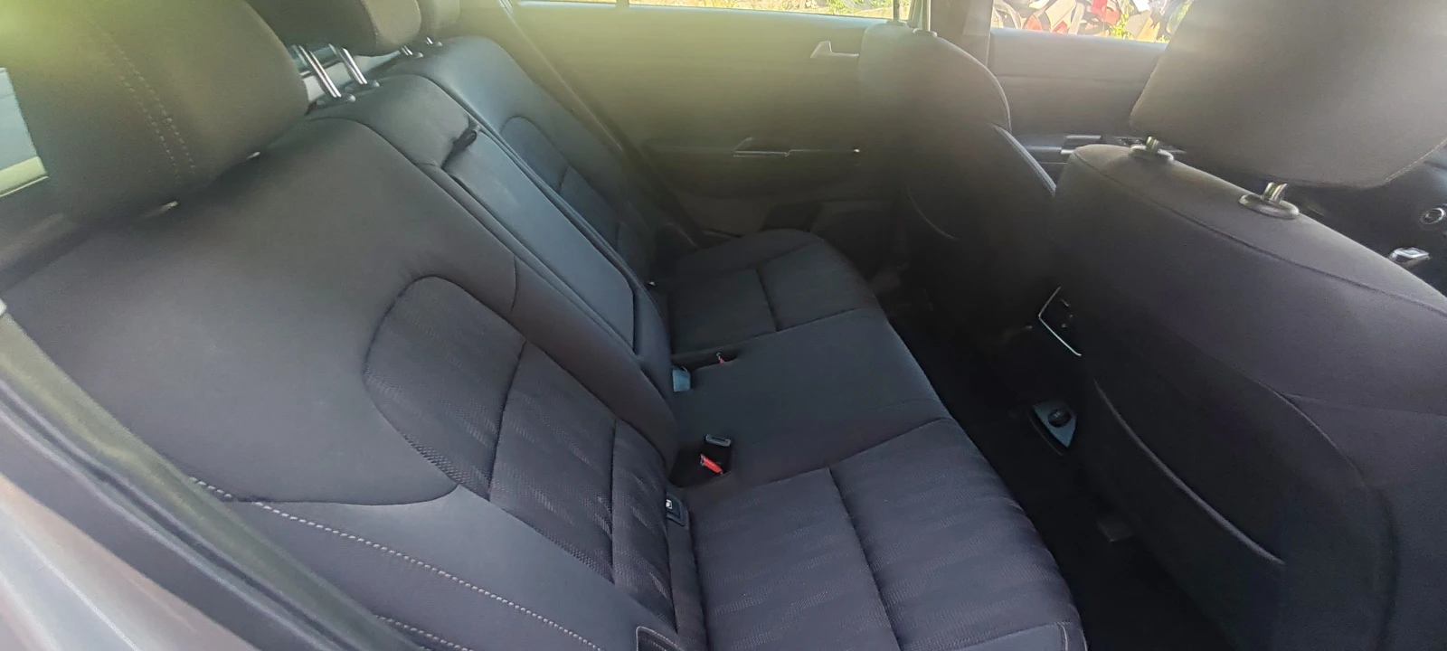 Kia Sportage, снимка 9 - Автомобили и джипове - 55557658
