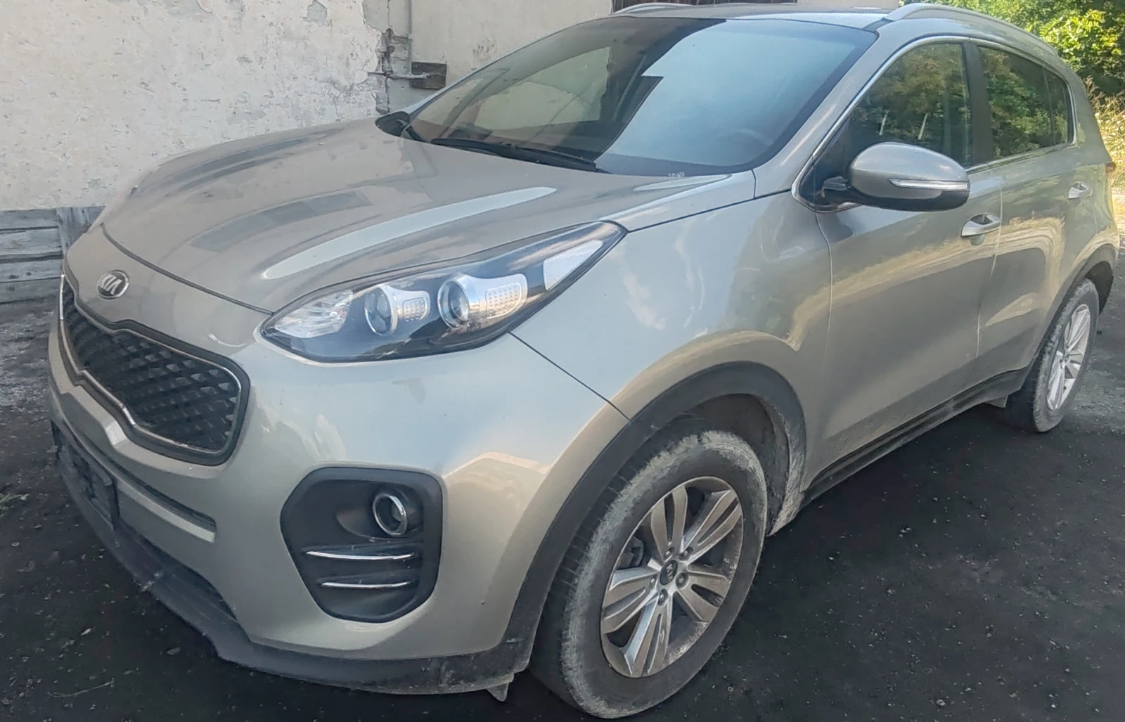 Kia Sportage, снимка 6 - Автомобили и джипове - 55557658