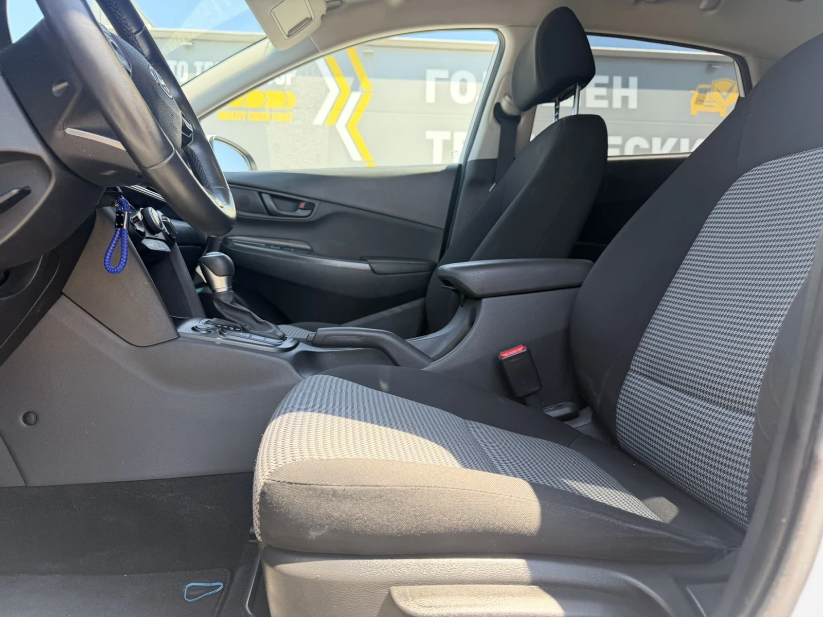 Hyundai Kona 2.0mpi 4x4, снимка 16 - Автомобили и джипове - 55600700
