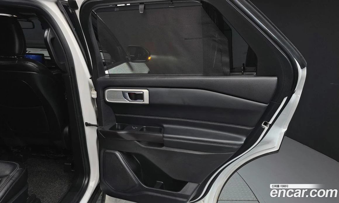 Ford Explorer 2.3 LimIted 4WD, снимка 15 - Автомобили и джипове - 55907632