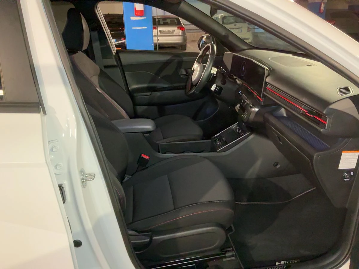 Hyundai Kona 1.6 Hybrid N Line 2WD, снимка 10 - Автомобили и джипове - 56323413