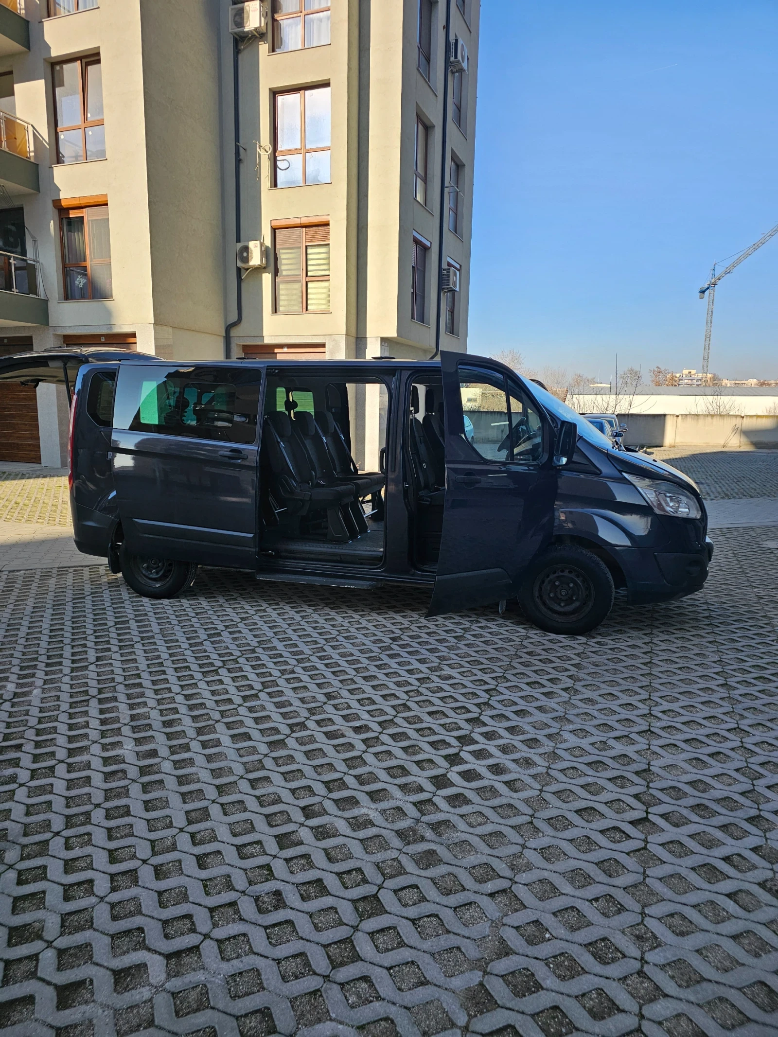 Ford Tourneo 2.2 - изображение 4