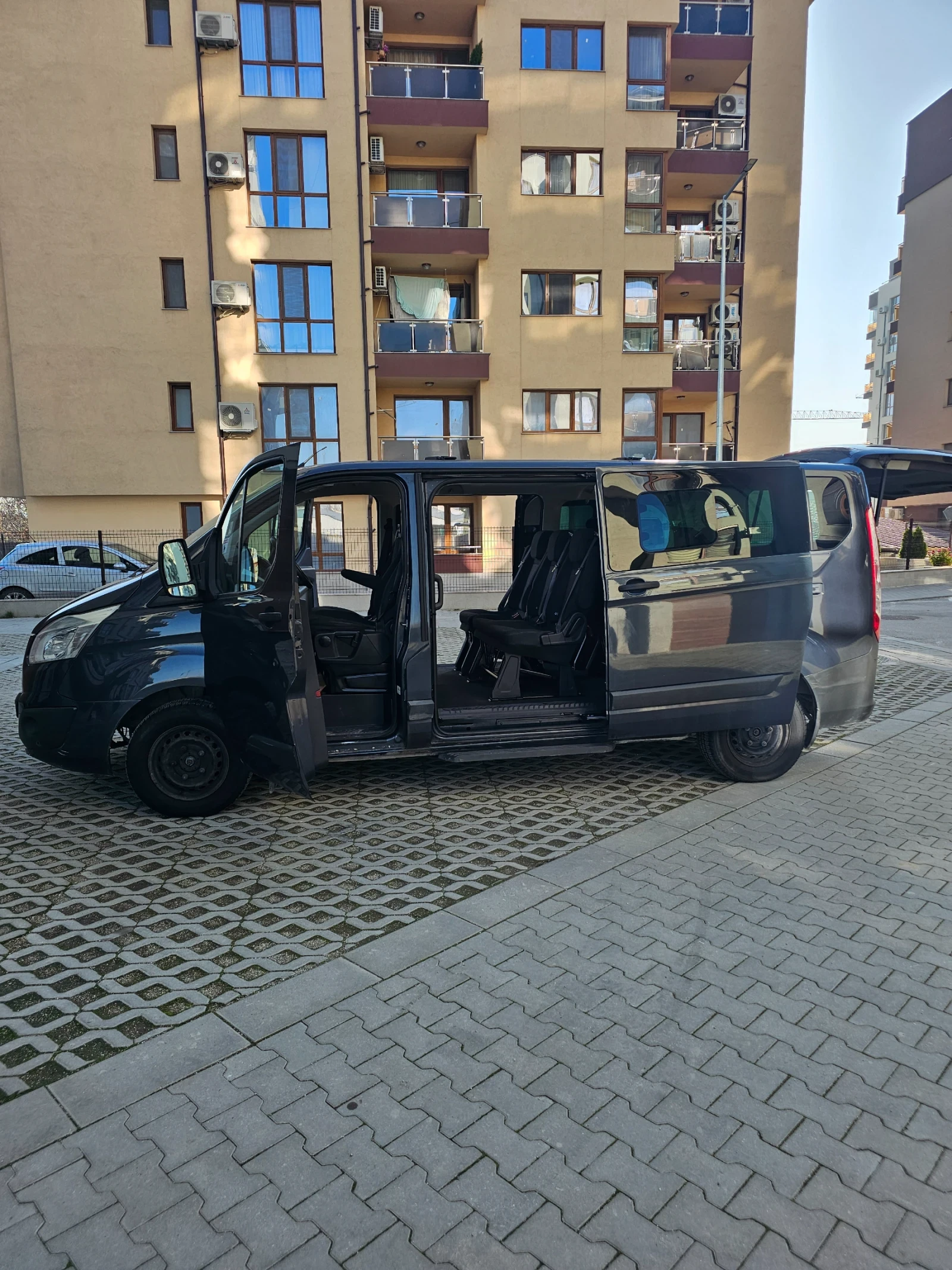 Ford Tourneo 2.2 - изображение 8