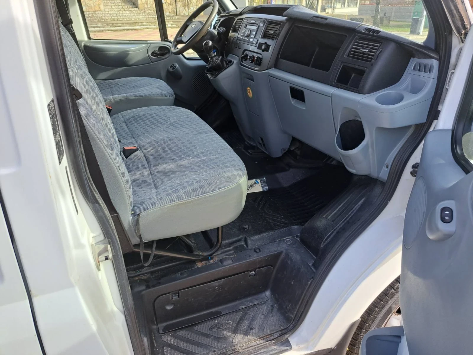 Ford Transit 2.2 140 кс * КЛИМА *  - изображение 6