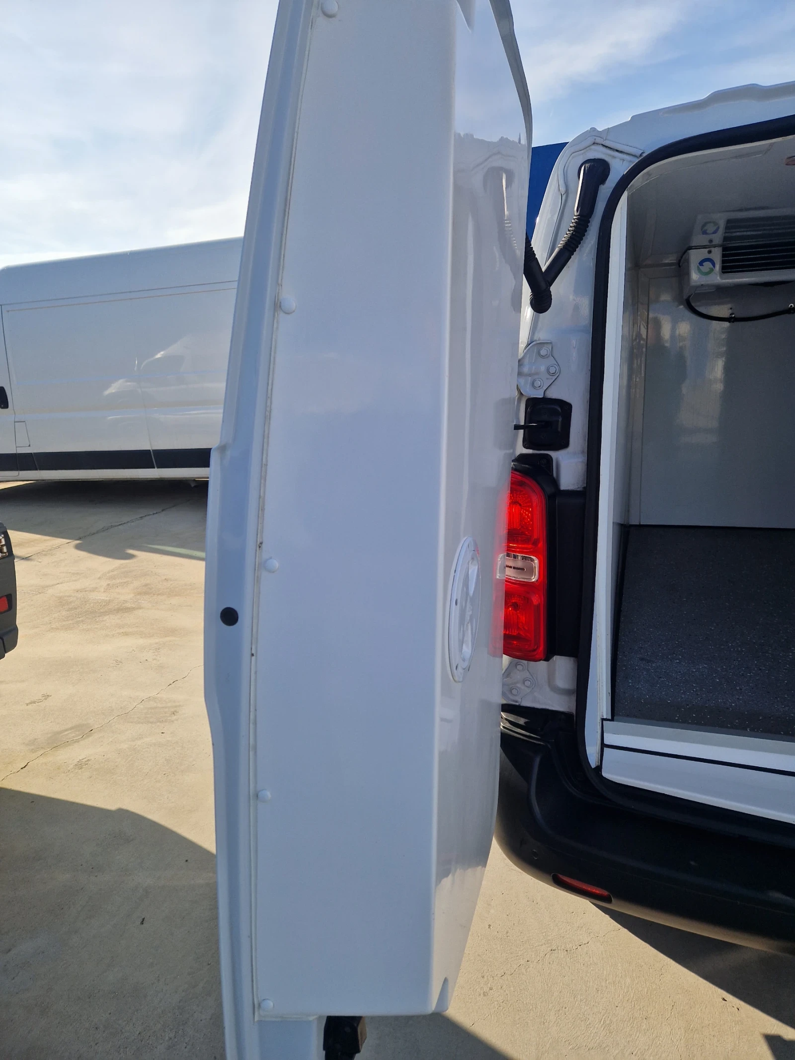 Opel Vivaro Hladilno do -5 1.5hdi -120k.s evro6B | Mobile.bg � ����������� 11