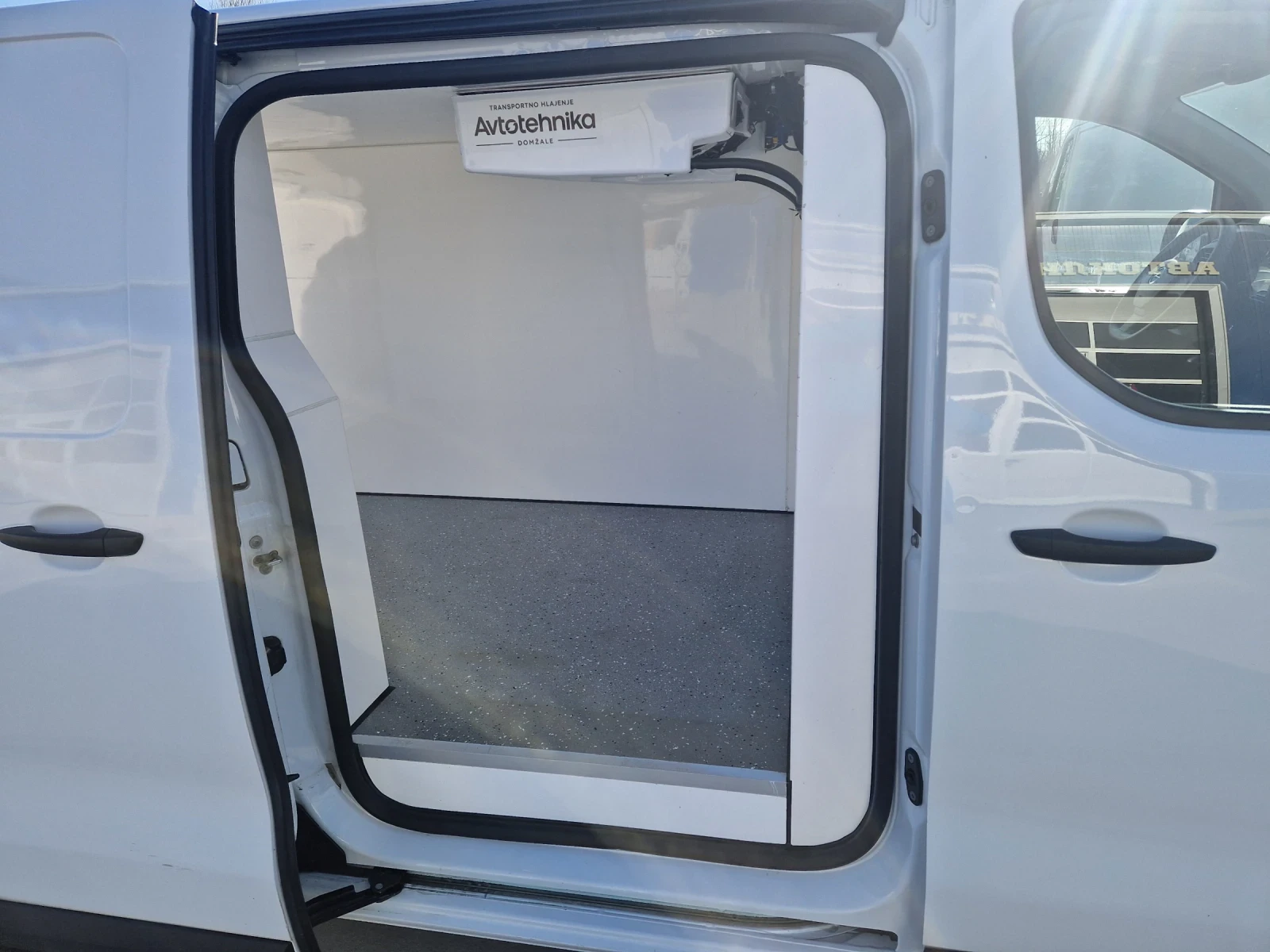 Opel Vivaro Hladilno do -5 1.5hdi -120k.s evro6B | Mobile.bg � ����������� 14