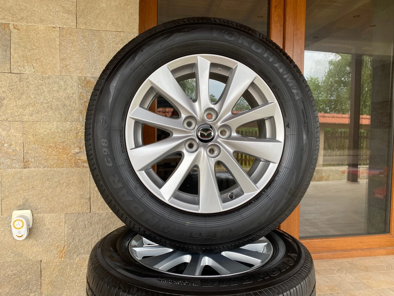 Гуми с джанти Yokohama 225/65R17, снимка 2 - Гуми и джанти - 55013535