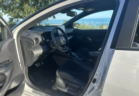Toyota Yaris Hybrid GR Sport, снимка 9
