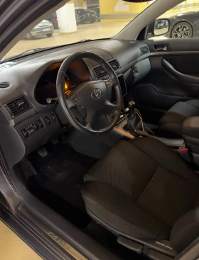 Toyota Avensis Комби, снимка 5