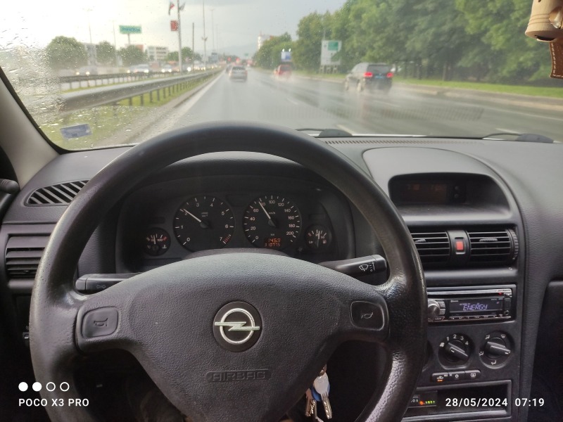 Opel Astra 1.6 16v Газ, снимка 10 - Автомобили и джипове - 45877198