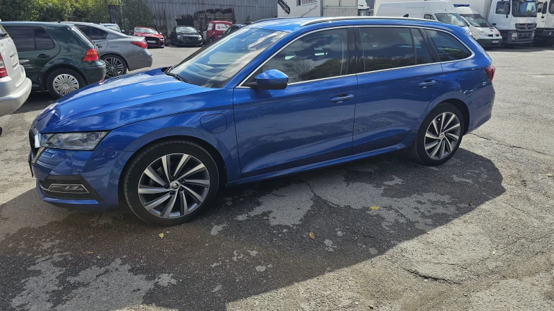 Skoda Octavia iV 1.4 TSi Plug-in Hybrid , снимка 3 - Автомобили и джипове - 47500294