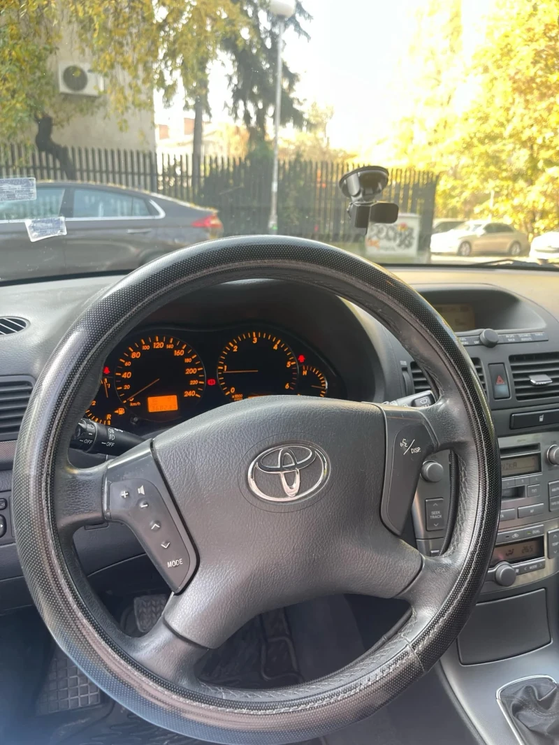 Toyota Avensis D-4D 2.0 116 hp. , снимка 8 - Автомобили и джипове - 48775108