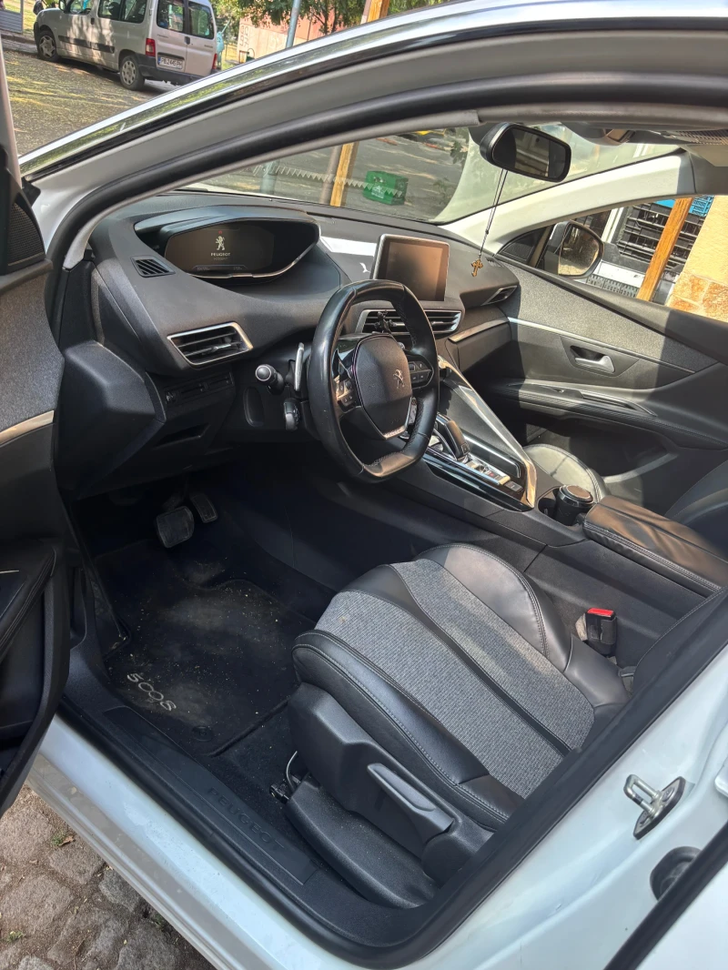 Peugeot 5008 1.6 BlueHDI, снимка 5 - Автомобили и джипове - 52095846
