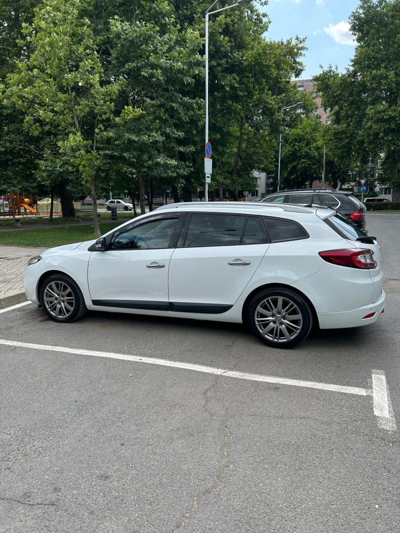 Renault Megane, снимка 2 - Автомобили и джипове - 51545533