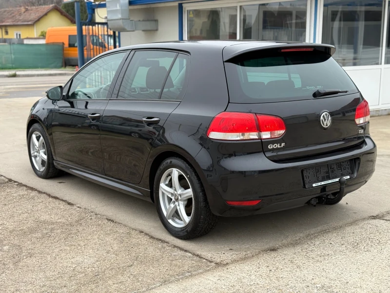 VW Golf, снимка 5 - Автомобили и джипове - 52445851