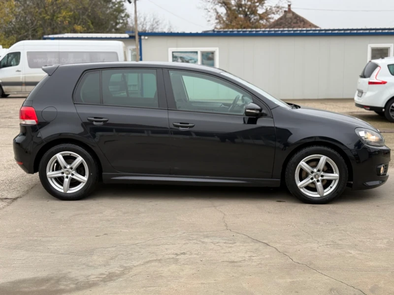 VW Golf, снимка 2 - Автомобили и джипове - 52445851