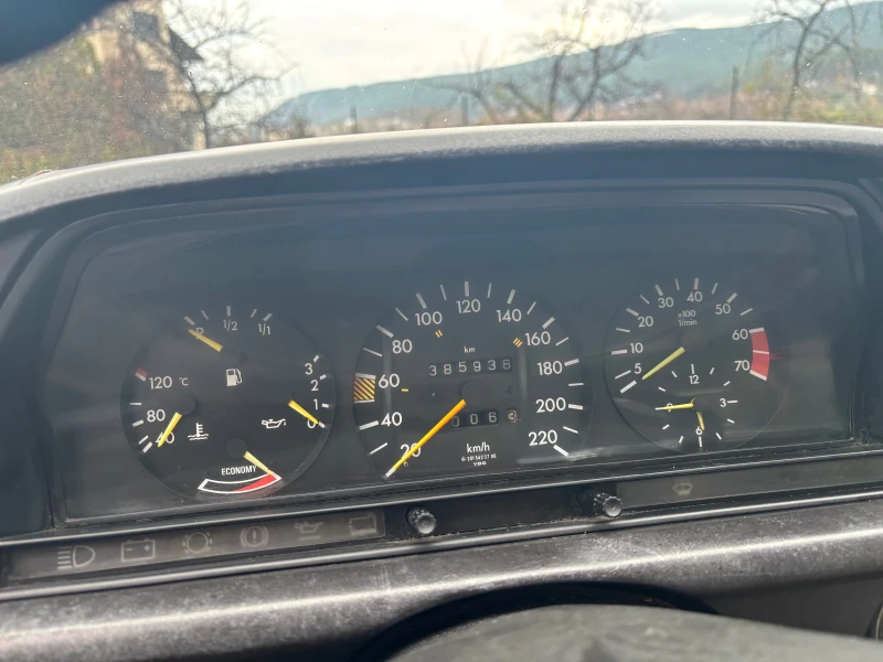 Mercedes-Benz 190 2.0, снимка 9 - Автомобили и джипове - 52725901