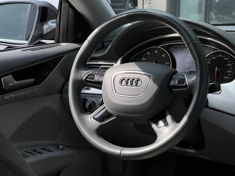 Audi A8 * 4dr Sdn 3.0T * CARFAX * БЕЗ ПЪРВОНАЧАЛНА ВНОСКА, снимка 15 - Автомобили и джипове - 52842937