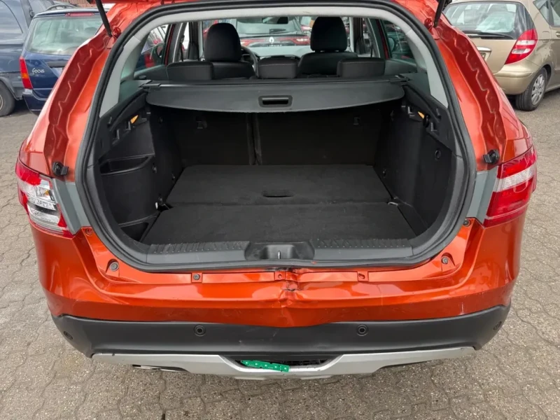 Lada Vesta CROSS, 1.6 Бензин 102 кс, Евро 6, Всички екстри , снимка 14 - Автомобили и джипове - 53114611