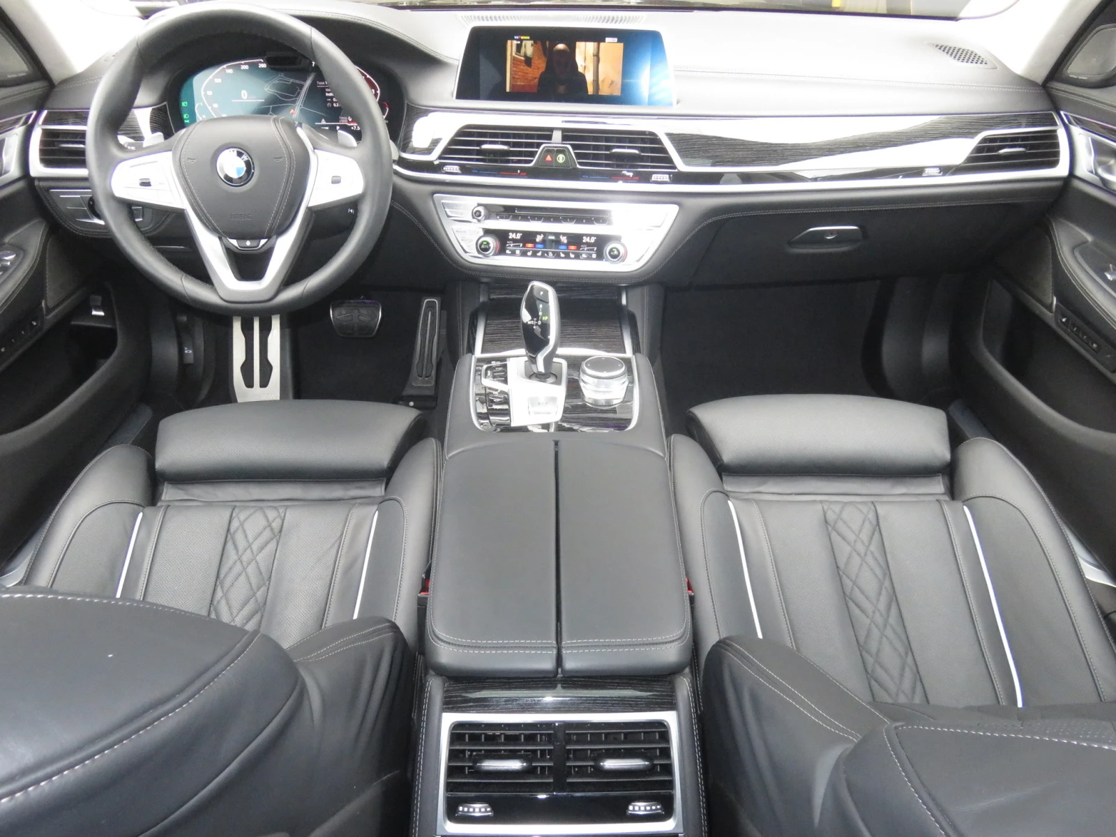 BMW 750 i xDrive, M-Paket, 3xTV, 4xOбдухване, Вакуми, FULL - изображение 6