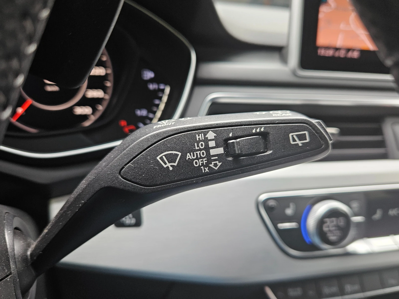 Audi A4 B9 - изображение 10