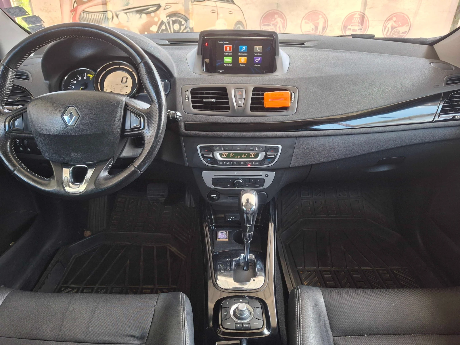 Renault Megane Автоматик, 132 к.с., Facelift, Bose Edition - изображение 6