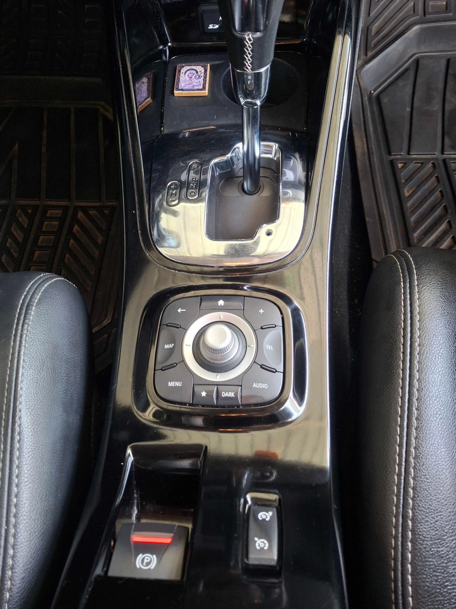 Renault Megane Автоматик, 132 к.с., Facelift, Bose Edition - изображение 9
