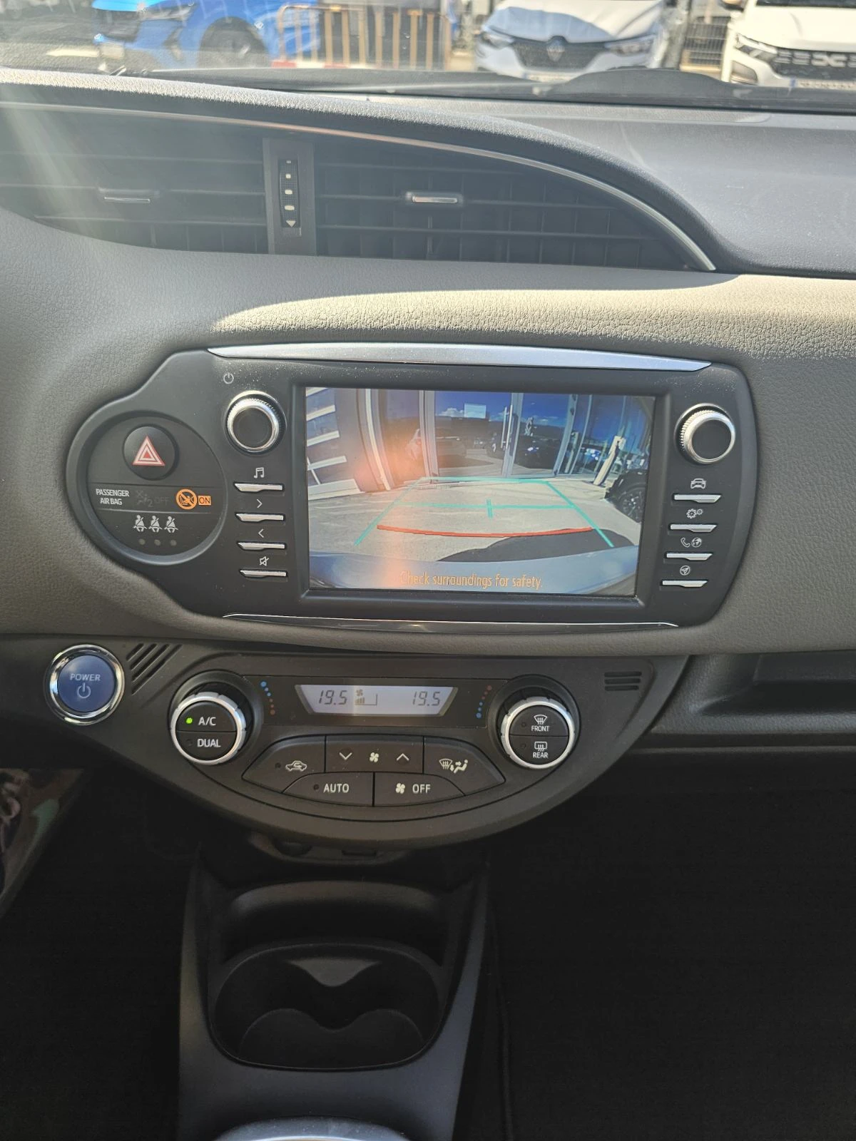 Toyota Yaris 1.5 TCe  - изображение 10