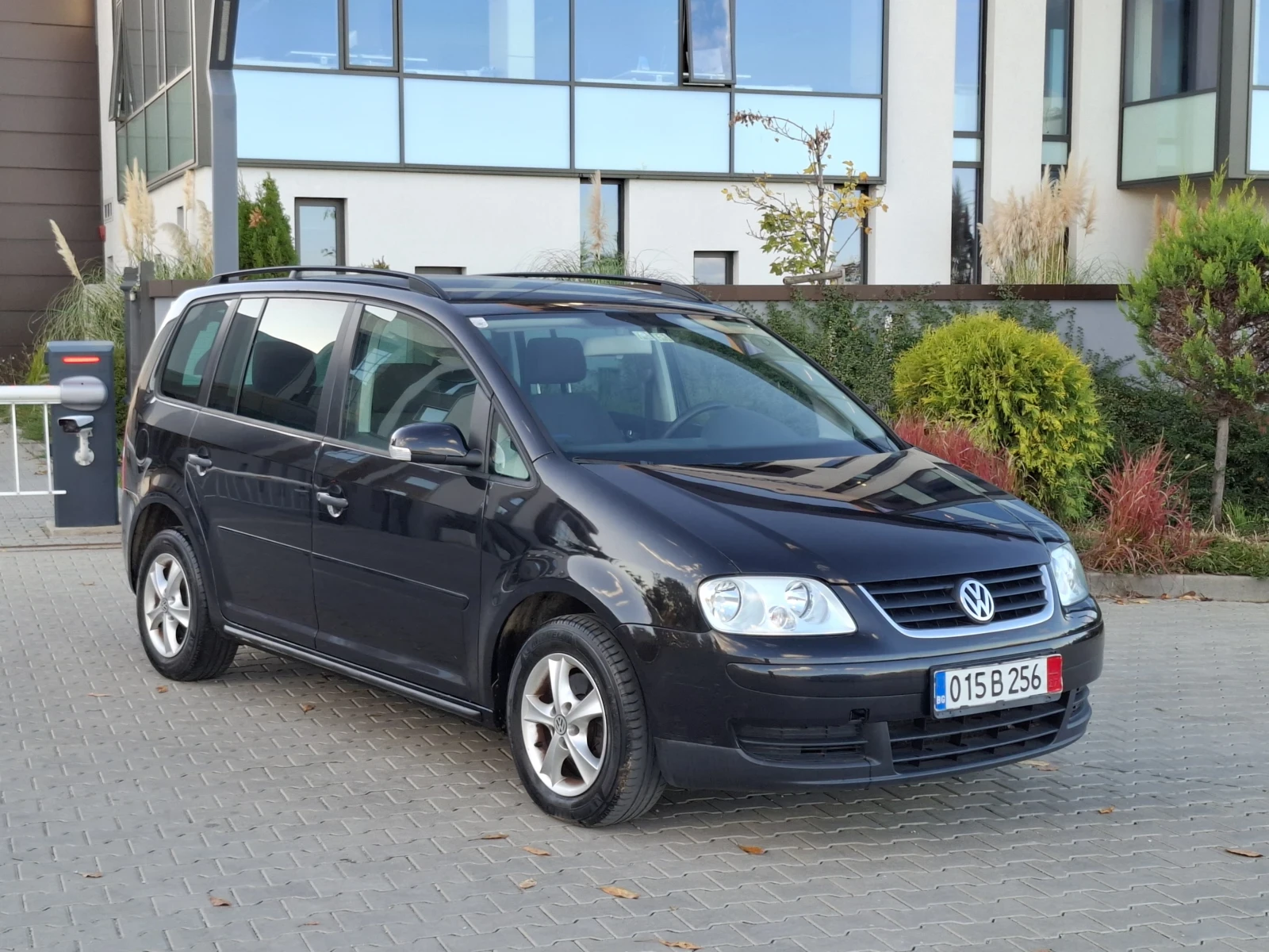 VW Touran 1.9TDI* (105кс)* * KLIMATRONIK* НОВ ВНОС*  | Mobile.bg — изображение 9